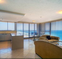 Golden Sands on Main Beach - Sydney Tourism