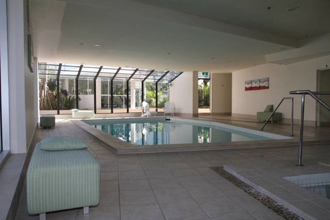 Hi Surf Beachfront Resort Apartments - Sydney Tourism 4