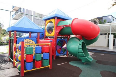 Hi Surf Beachfront Resort Apartments - Sydney Tourism 7