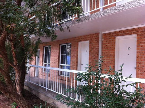 Huskisson Beach Motel - Sydney Tourism 1