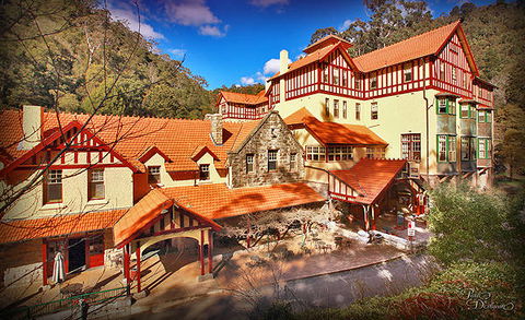 Jenolan Caves - Sydney Tourism 4