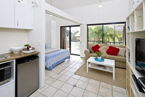 Julians Apartments - Sydney Tourism 0