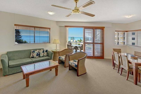 Raffles Mooloolaba - Sydney Tourism 7