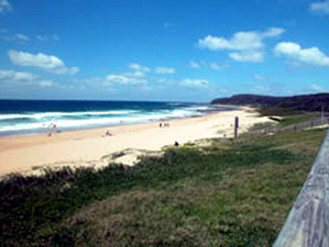 Shelly Beach Cabins - Sydney Tourism 4