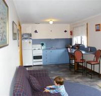 Sunset Holiday Villas - Sydney Tourism
