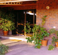 The Lookout Cave Underground Motel - Sydney Tourism