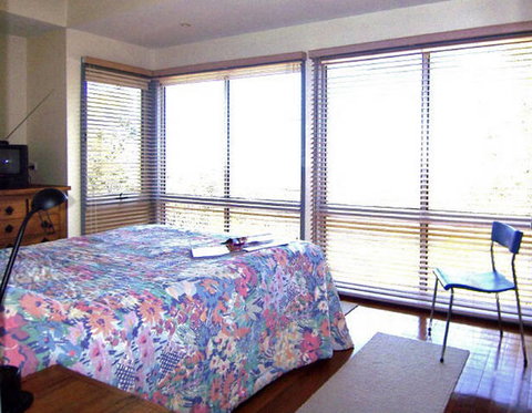 The Retreat Bushland Lodge - Sydney Tourism 6