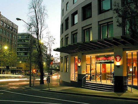 Travelodge Sydney - Sydney Tourism 0