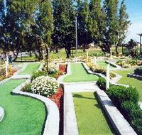 West Beach Mini Golf - Sydney Tourism