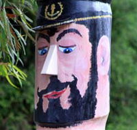 Maryboroughs Bollards - Sydney Tourism