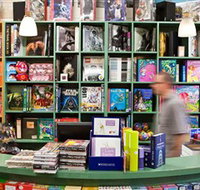 Lorne Beach Books - Sydney Tourism