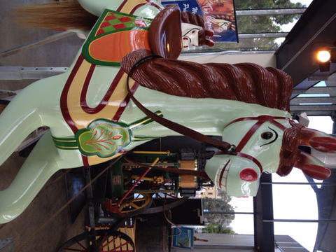 The Carousel - Sydney Tourism 6