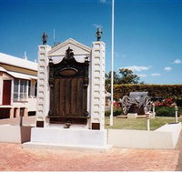 Gayndah War Memorial - Sydney Tourism