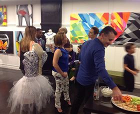 Bondi Art Lounge - Sydney Tourism 6