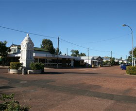 Barcaldine War Memorial Clock - Sydney Tourism 1