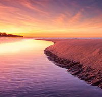 Saunders Beach - Sydney Tourism