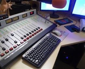 Peak Hill FM Community Radio Station - Sydney Tourism 0