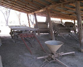 Savernake Day Tours - Sydney Tourism 6