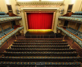 Her Majesty's Theatre - Sydney Tourism 1