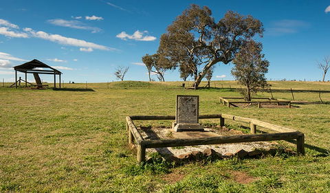 Yuranighs Aboriginal Grave Historic Site - Sydney Tourism 1