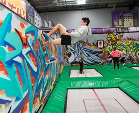 Supatramp Geelong - Sydney Tourism 4