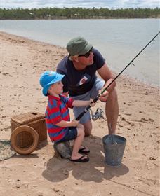 Lake Dyer - Sydney Tourism 0