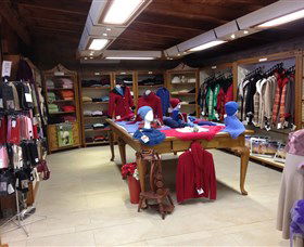 Australian Alpaca Barn - Pokolbin - Sydney Tourism 0