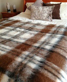 Australian Alpaca Barn - Pokolbin - Sydney Tourism 4