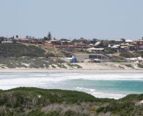 Back Beach - Geraldton - Sydney Tourism 0