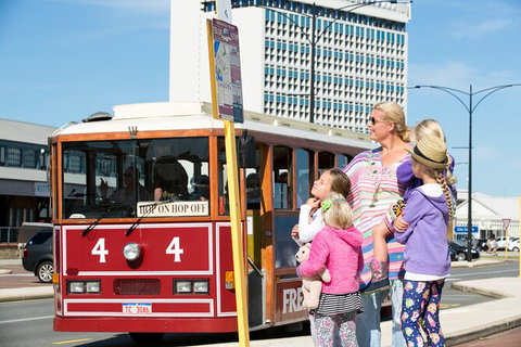 Fremantle Hop-On Hop-Off Tram Tour - Sydney Tourism 3