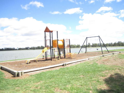 Gum Bend Lake - Sydney Tourism 0
