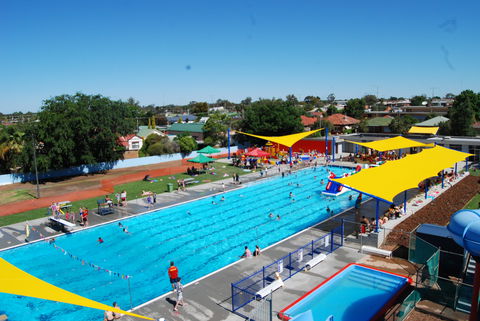 Holland Park Pool - Sydney Tourism 1