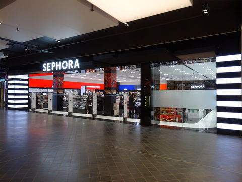 Broadway Sydney - Sydney Tourism 2