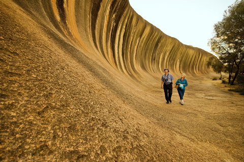 Wave Rock - Sydney Tourism 0