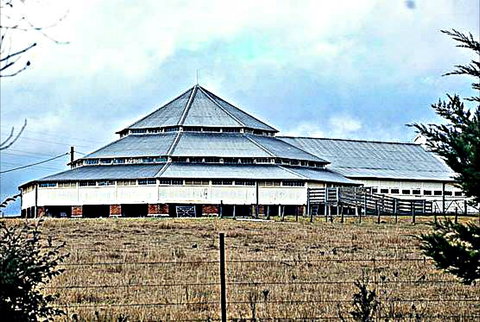 Deeargee Woolshed - Sydney Tourism 0