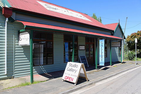 The Art Of Richard Stanley, Studio And Gallery - Sydney Tourism 1