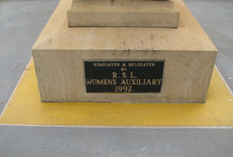 Soldier Statue Memorial, Chinchilla - Sydney Tourism 1