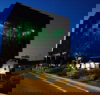 Tree of Knowledge Memorial - Sydney Tourism