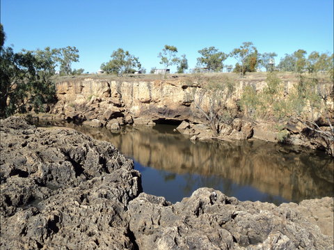Kooroorinya Falls Nature Reserve - Sydney Tourism 0