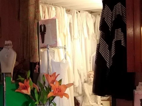 Mauzie's Most Marvellous Vintage - Sydney Tourism 1