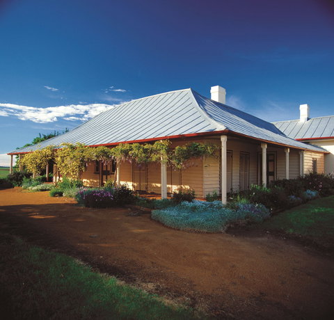 Cooma Cottage - Sydney Tourism 0