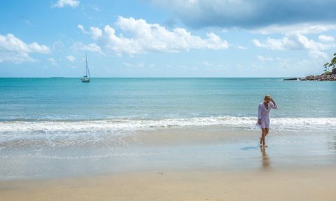 Trinity Beach - Sydney Tourism 0