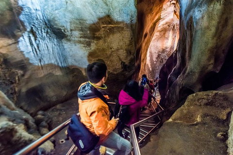 Jenolan Caves: Chifley Cave Tour - Sydney Tourism 1