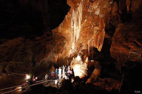 Jenolan Caves: Temple Of Baal Cave Tour - Sydney Tourism 1