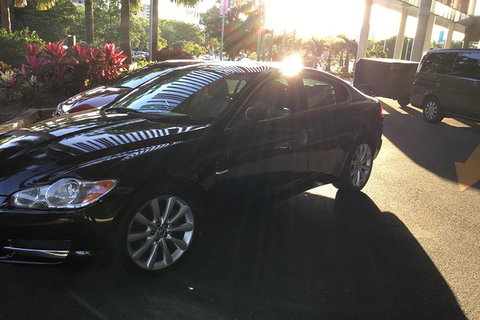 Jaguar Limousine Transfer Cairns Airport To City Or Return - Sydney Tourism 6