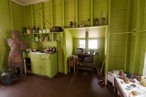 Cardwell Pioneers Tour - Sydney Tourism 2