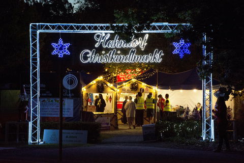 Hahndorf Christmas Market Walking Tours - Sydney Tourism 0