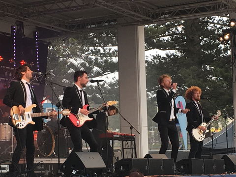 New Years Eve At The Entrance - Sydney Tourism 1