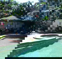 Costa Royale Trinity Beach