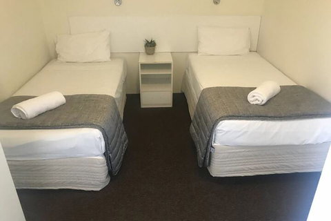 Blue Pelican Motel - Sydney Tourism 6